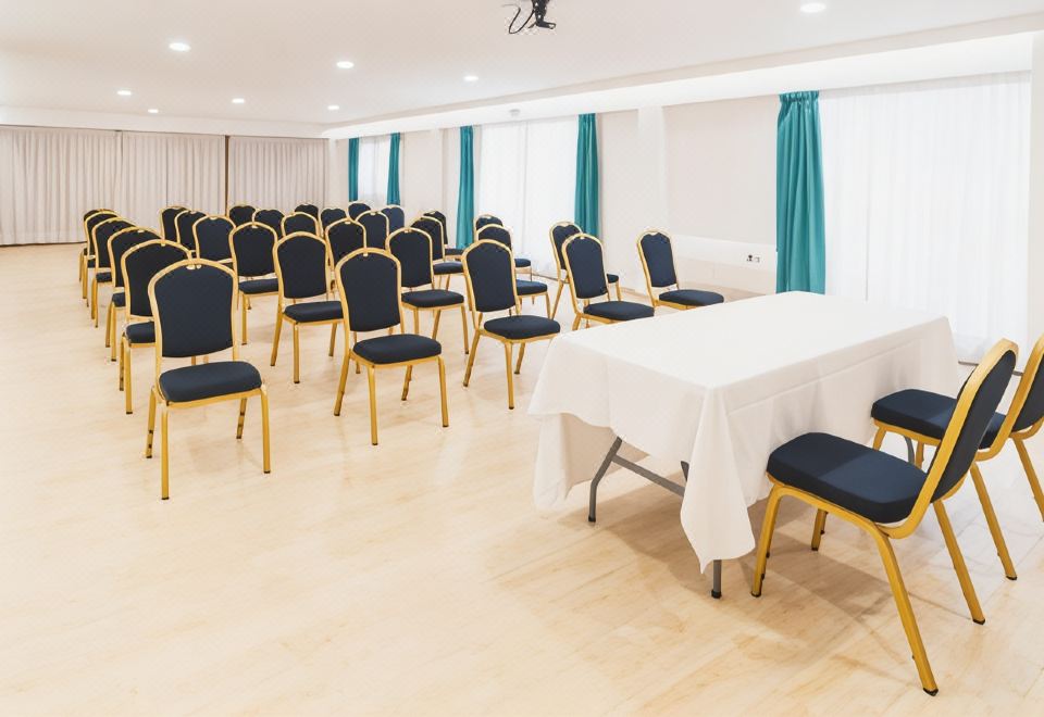 3. 호텔 아믹 미라..