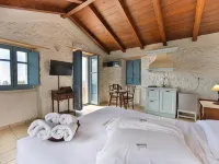 Lithos Stone Suites Hotéis em Itilo