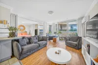Santa Anne by the Sea Hotels in Broadbeach