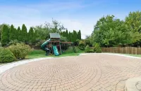 Modern Home in Trendy Neighborhood 40 from Downtown Chicago