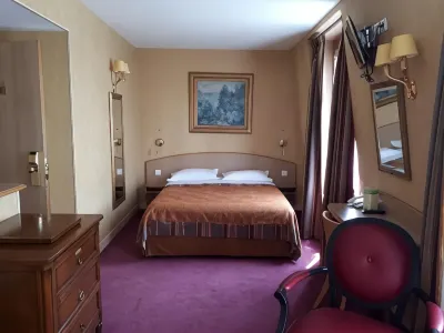 Hôtel Transcontinental Hotels in der Nähe von Katakomben von Paris