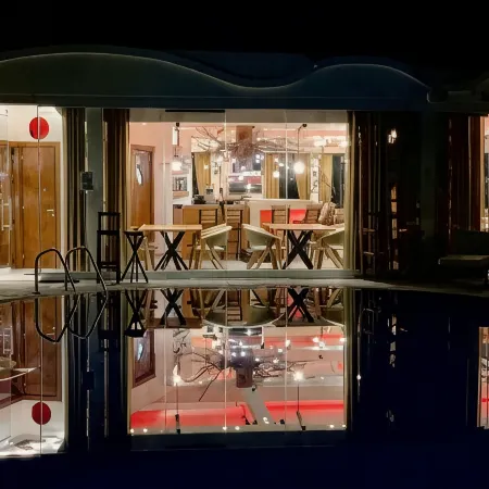 Villa Manos Hotel Отели рядом с достопримечательностью «Пляж Монолитос»