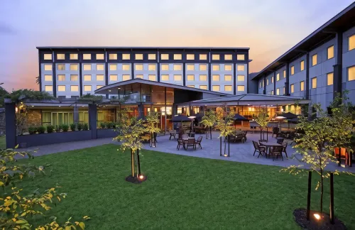 نوفوتيل أوكلاند إليرزايل