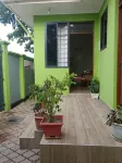 L &j modern backpackers BnB