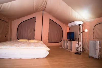 Yeongcheon Evergreen Experience School Glamping Campground Hotels near Solonggo Glamping