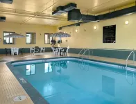 Super 8 by Wyndham Meadow Lake