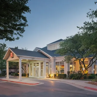 هيلتون جاردن إن بينتونفيل روجرز Hotels near Compton Gardens and Arboretum