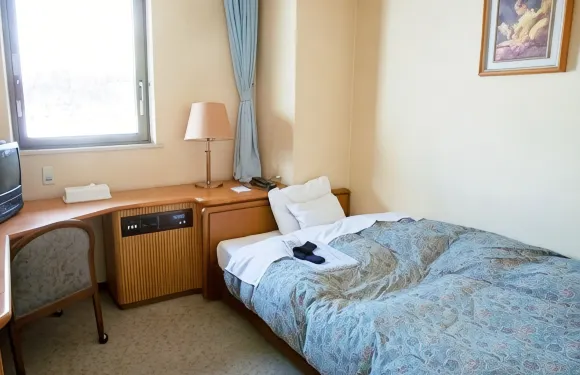 鶴屋酒店（新潟縣）