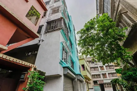 Goroomgo M M Howrah Maidan Home Stay Kolkata Отели в г. Howrah
