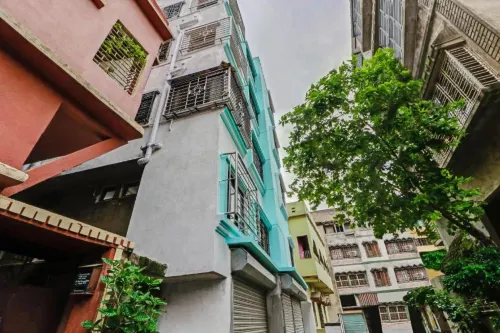 Goroomgo M M Howrah Maidan Home Stay Kolkata Hotels in Howrah