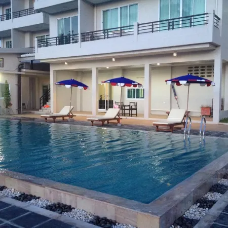 Sea Mountain Khanom Hotel