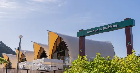 Andong Luxury Glamping Lapine Отели рядом с достопримечательностью «Byeongsanseowon Confucian Academy»