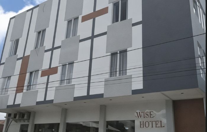 Wise Hotel Tomohon
