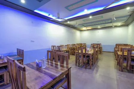 NK Desert Camp & Resort Отели в г. Сэм