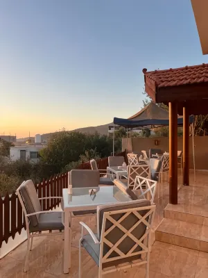 Eighth Wonders Hotel - 2 étoiles