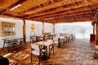 Anda Beach Bistro & Rooms - Bar