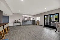 Quality Inn & Suites - 2-Star
