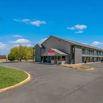 Econo Lodge Inn & Suites Enid South