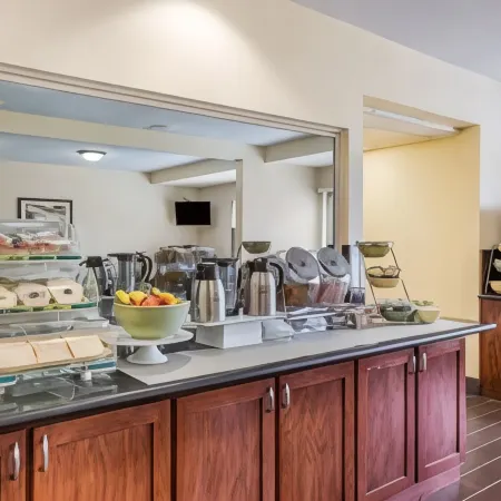 Quality Inn & Suites Lawrence - University Area