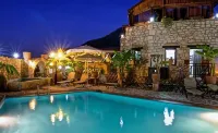 Stone Village Hotel Apartments - Pools