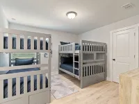 5 Min to Lakepoint! Sleeps 14. New 4 Bdrms/3.5 Bths w/ Office. Owner Managed. Hotels in Emerson