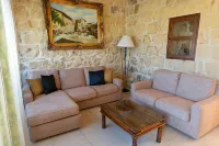 Villeleynah - 5 bedrooms (sleeps 12+ 2 kids) Munxar village - 3-Star