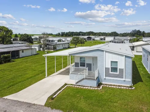 2 Bed Cozy Home, Dade City, Pickle Ball and Pool