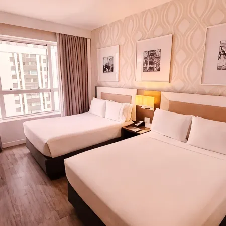 Holiday Inn BELO HORIZONTE SAVASSI by IHG Отели рядом с достопримечательностью «Площадь Савасси»