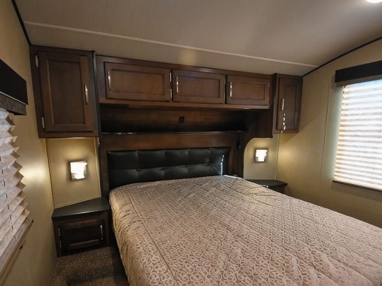 Charming Fifth Wheel Getaway in Tahlequah