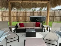 Outdoor Oasis Heated Pool, Hot Tub, Fire Pit, Tiki, Games Hotels in Lighthouse Point