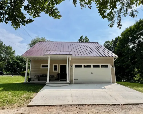 New 4-bedroom home in Egg Harbor, 2 min drive to beach Hotels in Egg Harbor