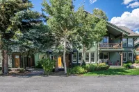 Mammoth Summer Retreat – Snowcreek V, Pet-Friendly - Butik
