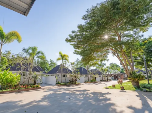 Villanin Hotel & Spa Golden Triangle - Parkering