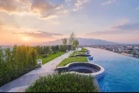 Astra Sky River Infinity Pool Sky City Apartment - مسبح غير متناهي