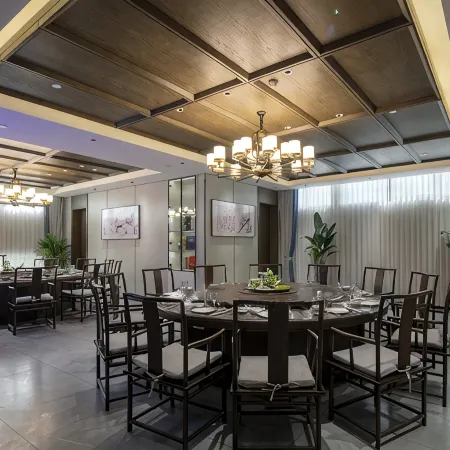 Pingdingshan Liyun Fenglong Hotel
