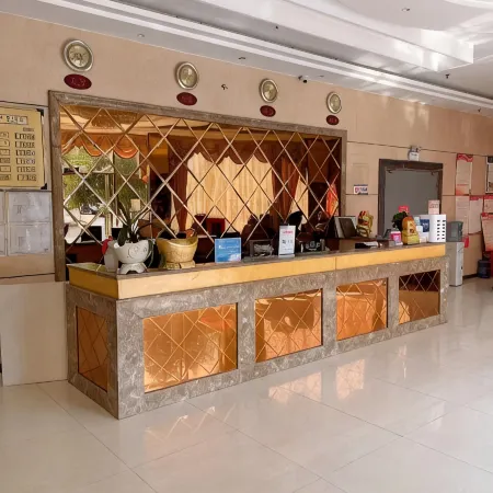 Yuqing Shenglong Hotel