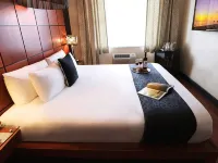 Chesterfield Hotel & Suites Hotels near Versace Mansion