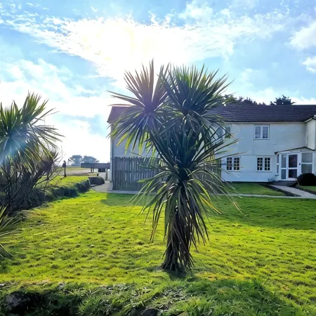 2 x 3 Bedroom houses side by side quiet peaceful location , Amazing views.