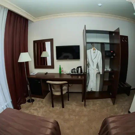 GRAND HOTEL & SPA MAYKOP (Гранд отель и СПА)
