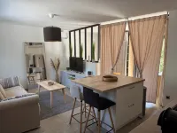 Studio le secret de la garrigue with swimming pool - A relaxing interlude