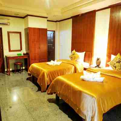 Busyarin Hotel Rooms