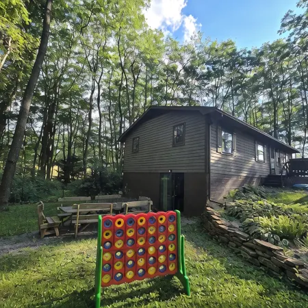 Pup Paradise by Wisp & Deep Creek Lake- Firepit, Pool, Gym, King Bed, Dogs-ok