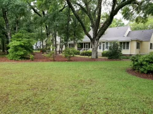 Cottage Beneath the Branches in Wachesaw-golf/pool/beach