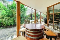 The Link Mansfield - Family Friendly Home - Sleeps 11 - 4-Star