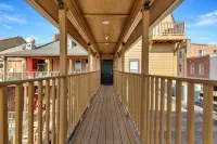 Historic Main Street Heritage Retreat - Homestays