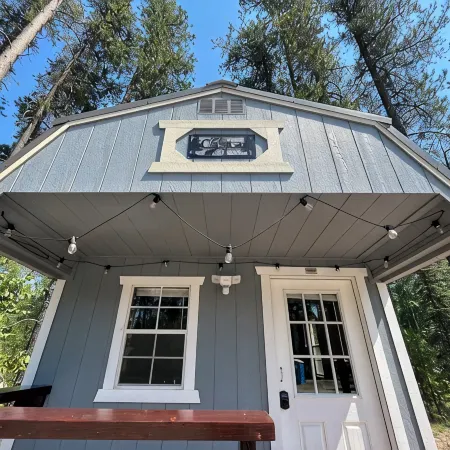 Casita 1, Tiny Home in Wood Area, 1 Mile From Glacier Entrance- 2 Guests