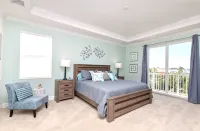 Summer Specials! 5 Bedrm,5 Bath, Elevator, Dock, Private Pool, Walk to Beach! - Villa