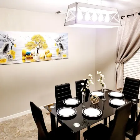 Free Night! Sleeps 10, Private Pool, Hot Tub