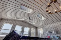 Water Front with Access: Sauna & Hot Tub, Dock, 3 Bedrooms - 3-Star