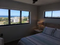BEACH  Luxury Upmarket 2B 2B unit, OCEAN VIEWS!  250m to BUDDINA BEACH! - balcony